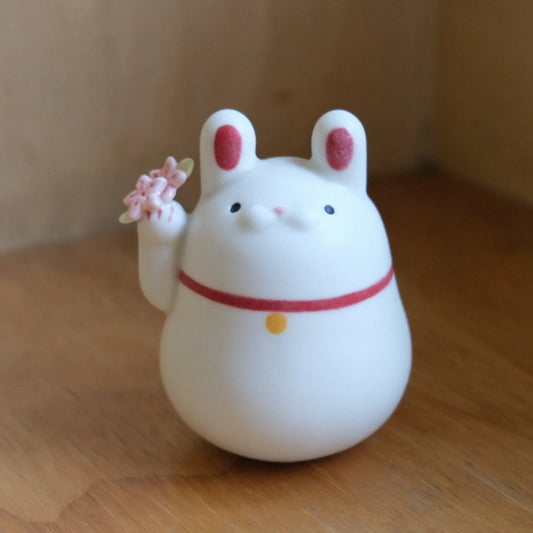 招财兔兔 – 桃花连连｜ 招来好人缘 幸运兔-桃花